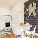 Sao Bento Blue One-bedroom - By Lu Holidays * Lisbon
